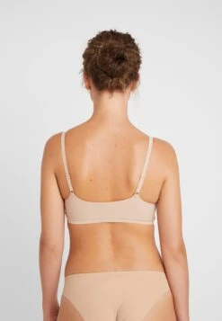 Chantelle Bustier - Nude -Triumph a92937d1f5634c6684f64e315d6e2985