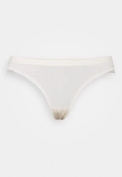 Triumph Aura Spotlighthigh Leg - String - Creamy Dream -Triumph a989ffb48ae34a69968c2d9b058754fb