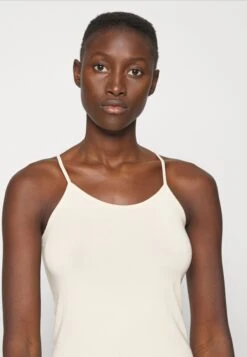 Magic Bodyfashion Cami - Hemd - Cream -Triumph ac5944a7b77644138be8e47440a50bd9