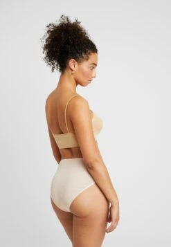 HANRO Slip - Skin -Triumph acd2dc34a47b4f00abe6c0b99cfc6e59