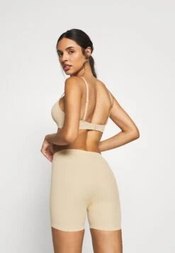 Magic Bodyfashion Maxi Sexy Short - Shapewear - Latte -Triumph b2b6dc28043b41b5afa208de93c58c76