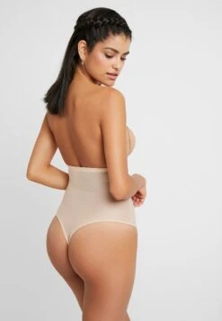 Magic Bodyfashion Hi Waist Thong - Shapewear - Skin -Triumph b344f87f46fe4799864e5177e5572b4f