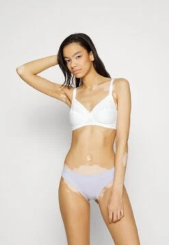 Triumph Classic Stretch - Triangel Bh - White -Triumph b82b9496aa8e49808f14f60e42792c92