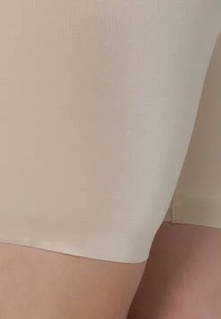 Magic Bodyfashion Luxury Bermuda - Shapewear - Skin 9 Magic Bodyfashion Luxury Bermuda - Shapewear - Skin -Triumph b9b2dbecb60a4ab1bb7f6fa7836fdc00