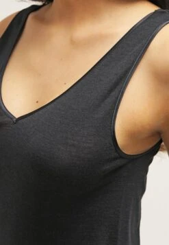 HANRO Top - Hemd - Black -Triumph ba726d98c4134cf89d3d76d845c50684