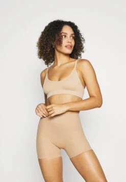 Magic Bodyfashion Maxi Sexy Short - Shapewear - Mocha -Triumph bff3a499073341ba8f765f2e9905cff8
