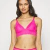 Triumph Bright Spotlight - Triangel Bh - Passionate Pink -Triumph c21ee0257ea04880bf5a37d60be546a4