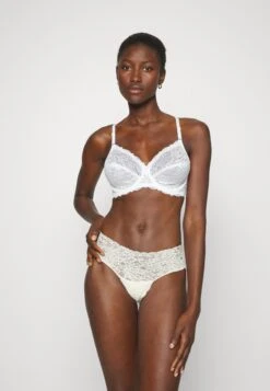 Triumph Compliment - Beugel Bh - White -Triumph c30a34cd36e74fe684e1074f7487ff7d