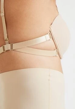 Magic Bodyfashion Magic Multi Way Bra - Strapless Bh - Latte -Triumph c8cae42716794b1c8bed64b29ab0212f