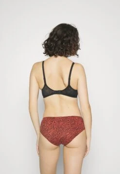 Chantelle Period Panty Essential Shorty - Menstruatie-Ondergoed - Safari Chic -Triumph cb932a3bb9ac45d1be875c967b7676a8