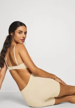 Magic Bodyfashion Maxi Sexy Short - Shapewear - Latte -Triumph d157b88700aa4b00bc1d6cd42dee9acc