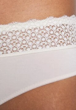 Triumph Feel Of Tai 3 Pack - Slip - Creamy Dream -Triumph d1bd1d080ece433fb01a5225417fae33