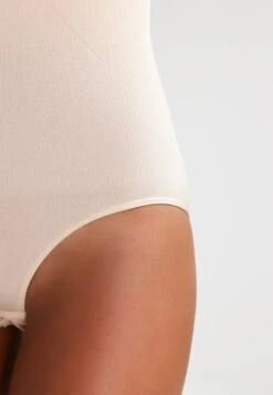 Magic Bodyfashion Body - Nude -Triumph d3e641a74aee440c999f24cf910f1f4e