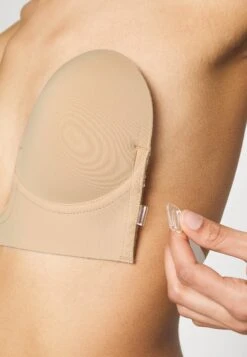 Magic Bodyfashion Luve Bra - Strapless Bh - Caramel -Triumph e5f3a7fa249b47298f6831e28baea599