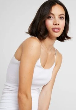 HANRO Seamless Spaghetti Top - Hemd - White -Triumph e7e3b6a3b2dc4231a18870a4a68b6d57