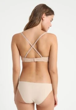 Triumph Lovely - Strapless Bh - Smooth Skin -Triumph eaebad0da52849218e9745b1daef70ee