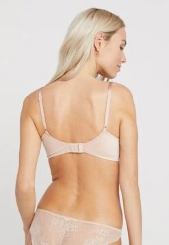 Triumph Body Make Up Soft Touch - Triangel Bh - Neutral Beige -Triumph f0f14c3435c84769a762180684f9114e