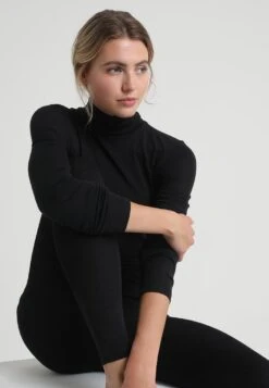 HANRO Rollkragen - Hemd - Black -Triumph f12f736d88b2467fb555a5a3ad46201c