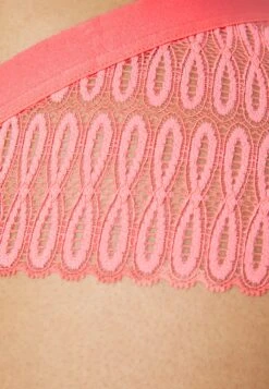 Triumph Aura Spotlight Brazilian - Slip - Sugar Coral -Triumph f3295b3b41c3418db5a8d31d3bd92f74