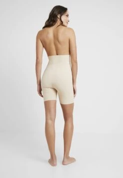 Magic Bodyfashion Maxi Sexy Hi-Bermuda - Body - Latte -Triumph f6c356c3e3da4505a9fb443745c1503f