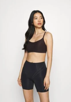 Magic Bodyfashion Dream Shaper Short - Shapewear - Black -Triumph ff16f37076bf4b9191998c1c0cebdbbb